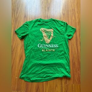 Green Guinness T-Shirt with Gold Harp Design size large men’s